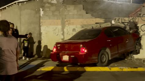 VIDEO: Car slams into wall at high speed in Juarez neighborhood