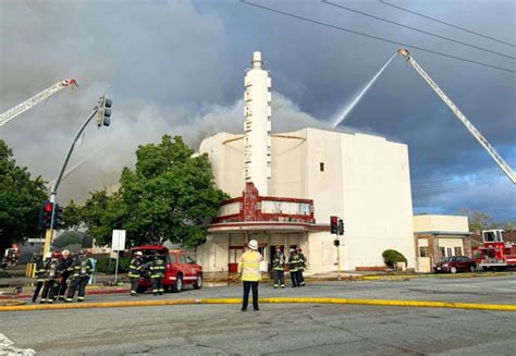 VIDEO: Fire crews extinguish blaze at Alameda home