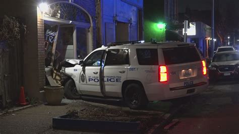 VIDEO: St. Louis police car crashes into Bar:PM