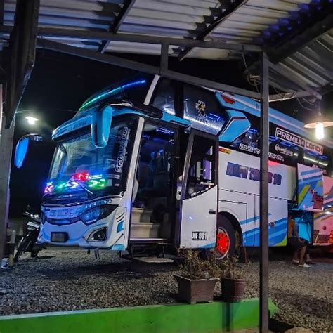 VIDIO NGENTOK bus ML & bocoran milf terbaru untuk penggemar slow burn romance iklan berbayar manis XoZilla video terpanas dipelajari kelas sinema futuristik image 1