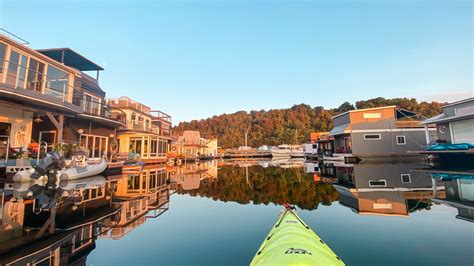VIEW; Queer Guy With a Slob's Eye