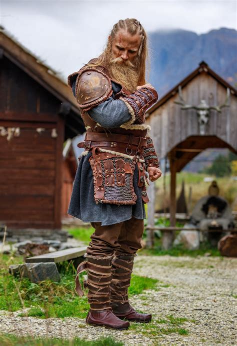 Viking Clothing & Textiles – Craft, Symbolism, and the Threads of Nors - wintechmobiles.com