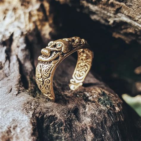 Viking Clothing and Jewellery - Vikings of Middle … - wintechmobiles.com