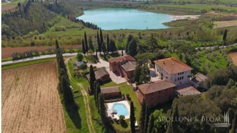Villa di Sinalunga, Siena, Italia | Realpoint Property - balustradellc