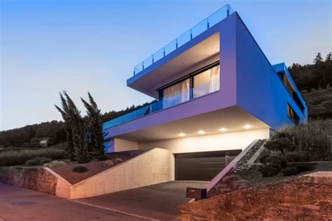 Villa modern to futuristic, individually designed by the architect ... - balustradellc