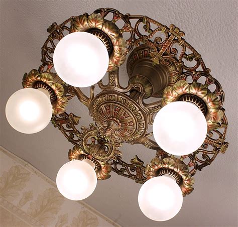 Vintage ceiling light fitting chandelier style. - balustradellc