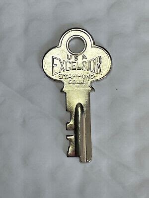 Vintage Excelsior key 5952 Luggage Steamer Trunk, Suitcase ... - eBay - balustradellc