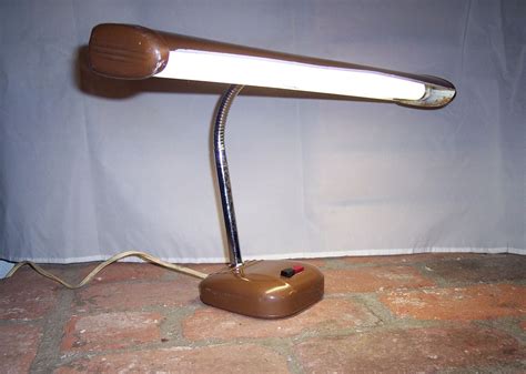 Vintage Fluorescent Desk Lamp - Etsy - balustradellc