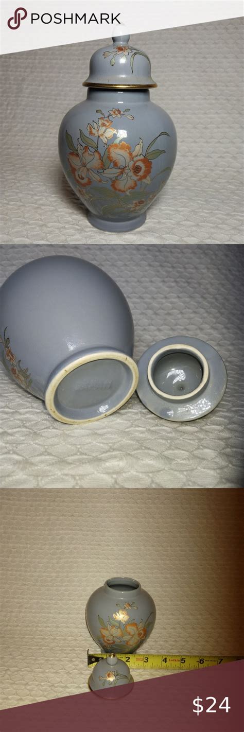 Vintage GINGER JAR with Lid 6" White w/Cobalt Blue FLORAL - muktibox.com