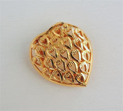 VINTAGE Jewelry HEART SCARF CLIP Gold Tone BROOCH with …