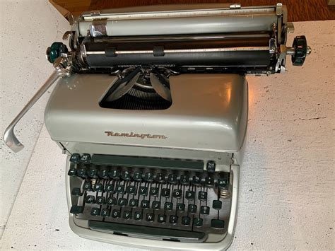 Vintage Remington Rand Typewriter. Keyboarding. Logging. Office - balustradellc