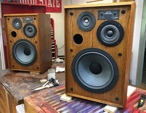 Vintage Stereo and Speaker Veneer Refinishing - balustradellc