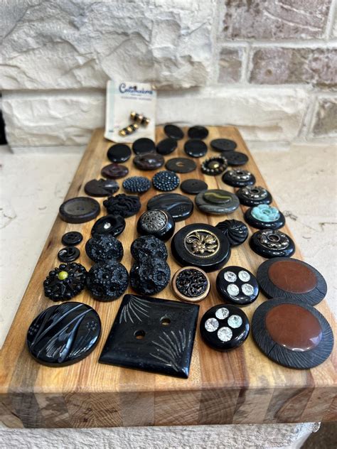 Vintage Unique Sewing Buttons - Etsy - balustradellc