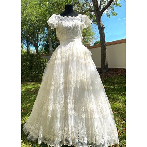 Vintage White Lace Tiered 2-Piece Dress with Victorian ... - wintechmobiles.com
