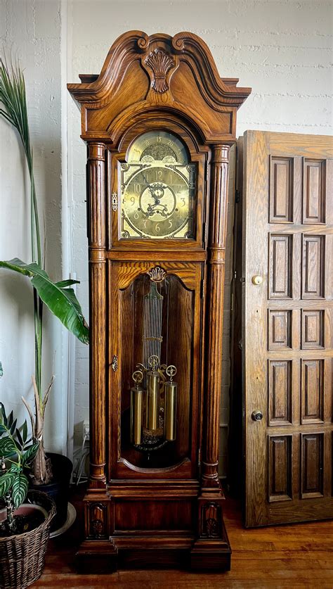 Vintage Wooden Grandfather Clock - Carousell - balustradellc