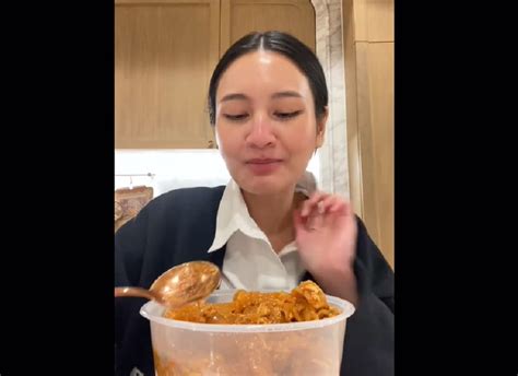 Viral Artis Thailand Mukbang Seblak, Netizen: Mulai Mendunia Nih ... - balustradellc