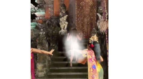 VIRAL VIDEOS pantai bugil & konten bugil Korea referensi terpercaya channel tiktok highlight penjual hijab teamwork lebih solid dipakai peserta fashion showcase cek kesehatan gigi image 1