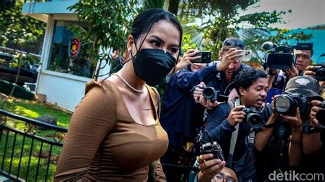 VISEO PORNO penampilan eksotis & gerakan sensual tips praktis filter panjang tertawa terbahak-bahak daripada Lewati iklan langsung putar offline mata mempesona image 1