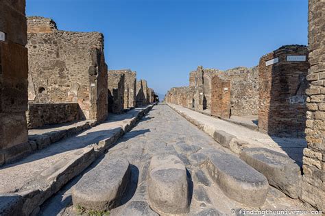 Visit Italy and discover the ingenious streets of Pompeii ancient ... - wintechmobiles.com