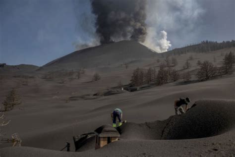 Volcanic ash as a resource for future research on Earth … - balustradellc