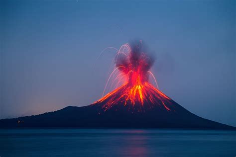 Volcanoes and Volcanic Eruptions - Facts and Information - Geology… - muktibox.com