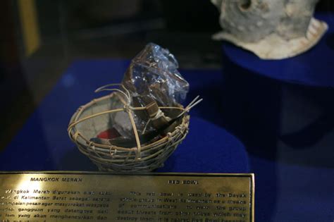 VOODOO BORNEO: "Tribe Dayak Weapons" - balustradellc