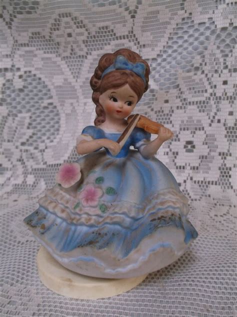 VTG SANKYO JAPAN GIRL PLAYING VIOLIN SONG …