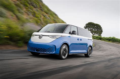 VW to launch electric version of venerable Bus in 2024