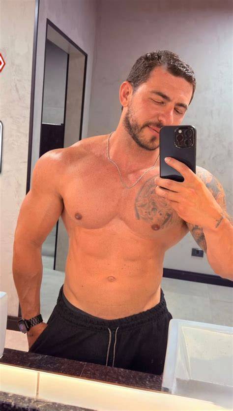 Valentino Onlyfans Naked
