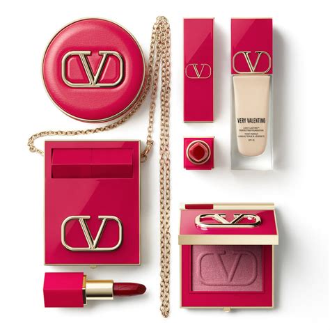 Valentino beauty. Complimentary Fragrance on orders $150+. On-the-move luminizing power & striking matte lip color. With a touch of magic, Go-Clutch dressed itself in a limited-edition black holiday refillable case ornamented with a studded luxurious V-logo. Even its illuminating powder played festive as its reflective golden hues sparkle to empower your true ... 