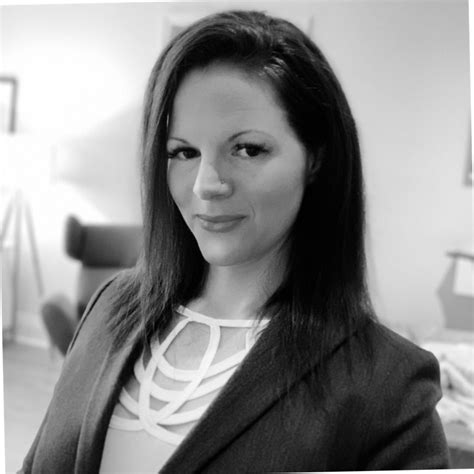 Valeria F. - Canada Professional Profile LinkedIn