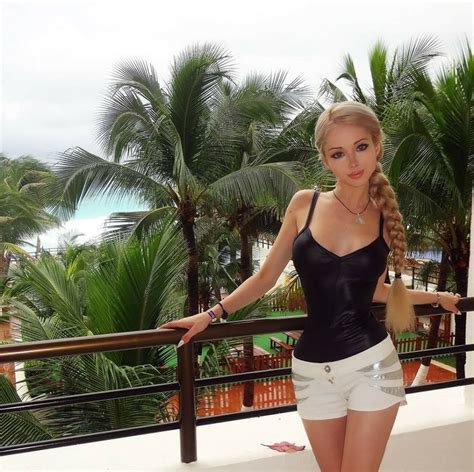 Valeria Lukyanova Diet: How Do