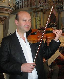 Valery Oistrakh Born in Moscow to the family of the illustrious ...