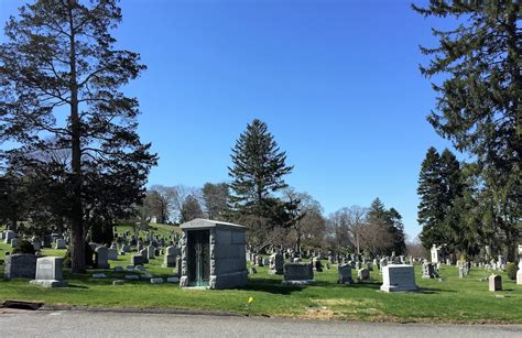 Valhalla cemetery new york. .  ...