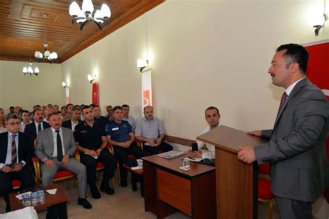 Vali Demir, Merkez Köy ve Mahalle Muhtarlarıyla bir araya geldi. 