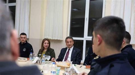Vali Karaömeroğlu, polis adaylarıyla bir araya geldis