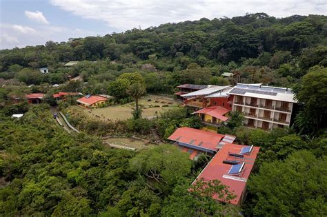 Valle escondido nature reserve hotel & farm. In general a hotel concierge’s responsibility is to act as a personal assistant to the guests during their hotel stay. Depending on the type of hotel, the duties of the concierge m... 