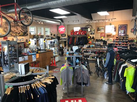 Valley bike and ski. Brand: Giant, Product: Contend AR 4. Mon - Fri: 10:00am - 7:00pm Sat: 9:00am - 5:00pm Sun: 12:00pm - 5:00pm 