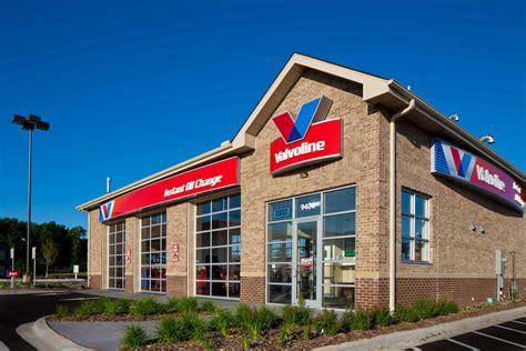 Valvoline building new oil change location in North Naples