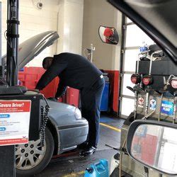 Reviews from Valvoline Instant Oil Change employees about working as