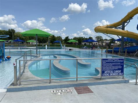 The new outdoor aquatic center will be located at the same 