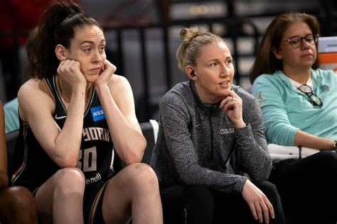 Vandersloot hesitated to join WNBA super team in New York due to mom’s cancer diagnosis
