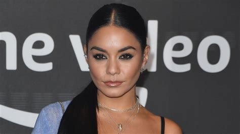 Vanessa hudgen nude pics. Explicit images appearing to show High School Musical star Vanessa Hudgens naked have been leaked on Twitter.. The nude selfies, which purportedly show the actress in various poses, were leaked on ... 