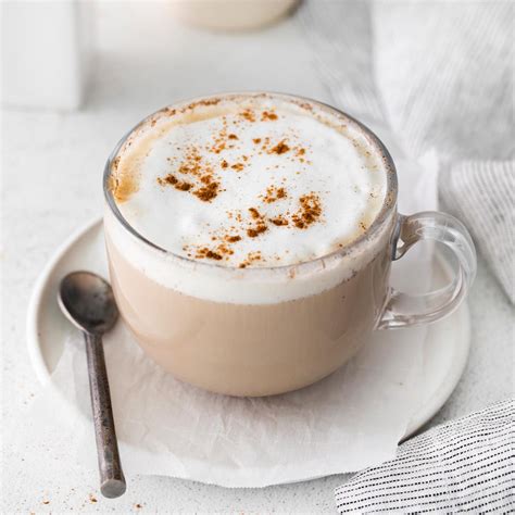 Vanilla cappuccino. Pour coffee into ice cube trays and freeze. In blender, combine International Delight coffee enhancer French Vanilla flavour, coffee ice cubes and espresso; mix until slushy. Pour into 2 glasses. Tip: For a fancy drink, add a dollop of whipped cream, white chocolate shavings and a pinch of ground nutmeg. 