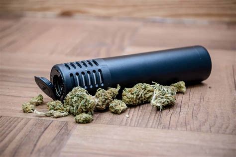 Vaporizing tobacco. The ideal temperature for vaporizing tobacco is between 350 and 430 degrees Fahrenheit. When you smoke, the smoke contains 10% cannabinoids and the herbs are literally lighting up in flames. Different cannabinoids and terpenes are released as a result of vaping at different temperatures. Dry herbs can be vaped at temperatures … 