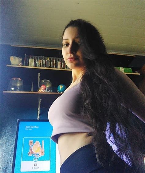 🍑 [CLIP] Vargabarbara00 Onlyfans Leak