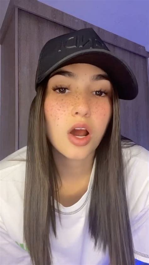 Varsityvalentina Onlyfans Leak