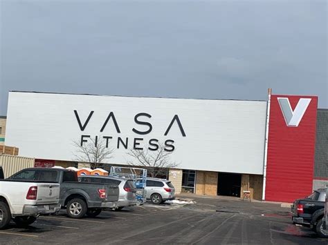 Vasa fitness joliet. Feb 10, 2022 · VASA Fitness today announces it has achieved its 50th club milestone with the opening of its newest club in Joliet, Illinois at 1590 North Larkin Avenue, its second location in Illinois after the opening in Villa Park last month. VASA Joliet is a brand new facility with more than 60,000 square feet of premium fitness amenities offering ... 
