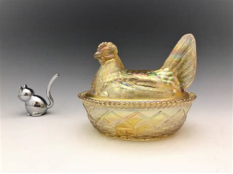 Vaseline glass Iridescent Westmoreland Hen Chicken on nest basket Candy ...