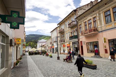 Vatra dornei romania zip code. .  Zipcode: 725700 - county Suceava, Romania.  Postal...